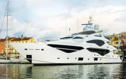 Iate Sunseeker 131 Yacht